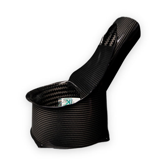 Matte Carbon-Luftführung (Schnorchel) der Karbonius CSL Airbox in Seitenansicht