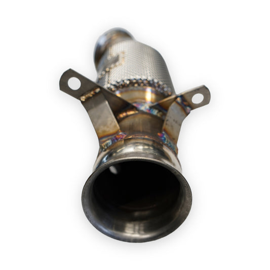 Flansch der MxM Downpipe N55 mit angeschweißten Halterungen