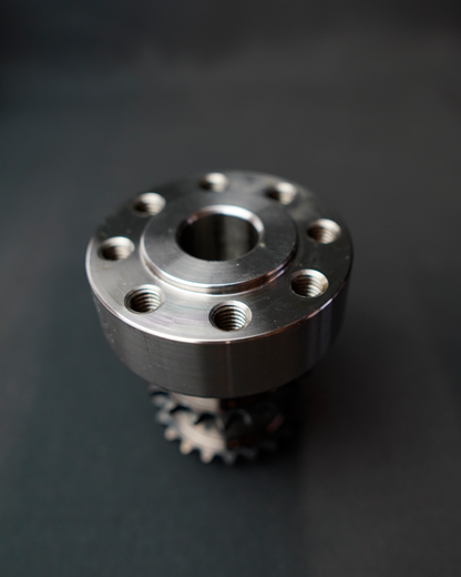 Flanschseite des S55 Crank Hub mit Gewindebohrungen