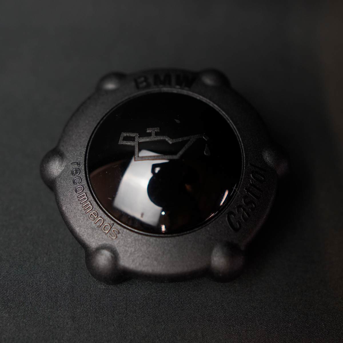 BMW Original-Öleinfülldeckel mit Ölkannen-Symbol