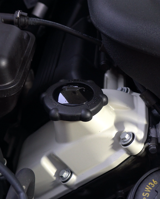 Neu beschichteter Ventildeckel-Satz S65 für BMW M3 E90/E92/E93, eingebaut mit Öleinfülldeckel