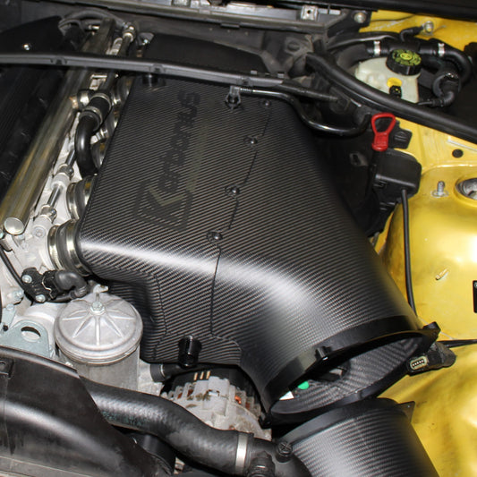 Karbonius CSL Airbox aus mattem Vollcarbon eingebaut im BMW M3 E46 (S54)