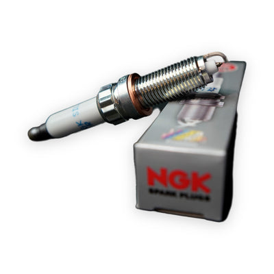 NGK 97506 Zündkerze für BMW S55 in M2 Competition, M3 F80 und M4 F82 mit Verpackung